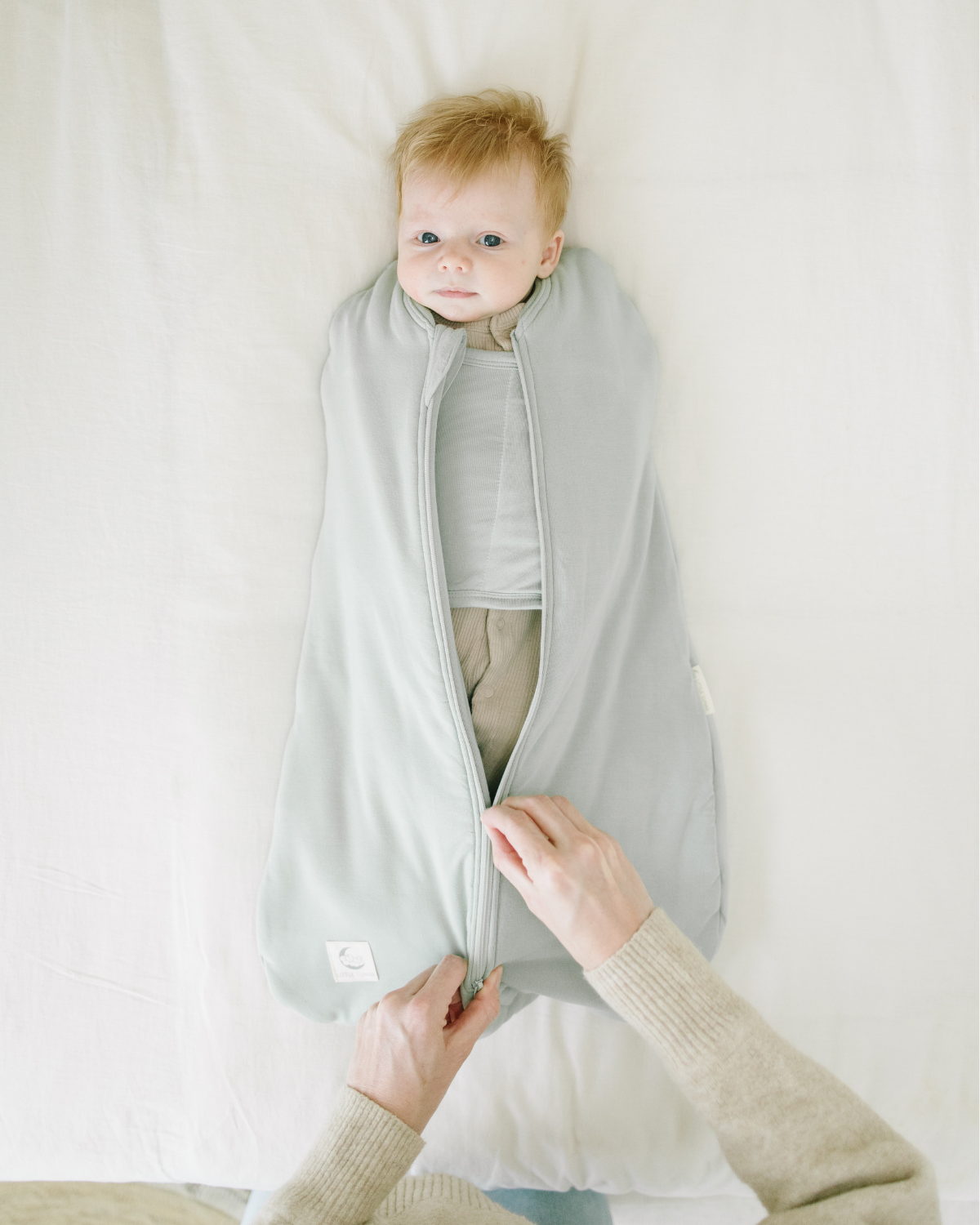 2-in-1 Bamboo Swaddle Sleeping Bag for Babies (0-6 Months)